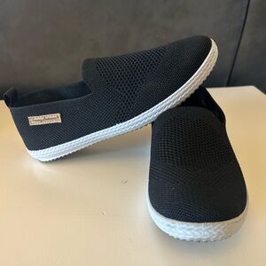 Tommy Bahama Black Slip-On Sneakers with White Soles